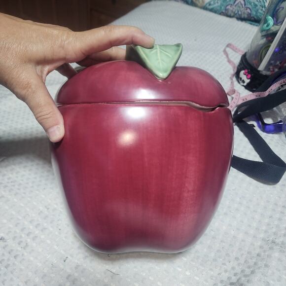 VINTAGE HARRY & DAVID EUC CERAMIC RED APPLE COOKIE JAR WITH LIDS - Picture 3 of 7